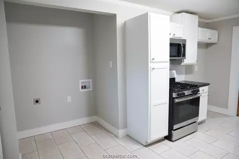 810 E 28th St, Bryan, TX 77803 photo 8