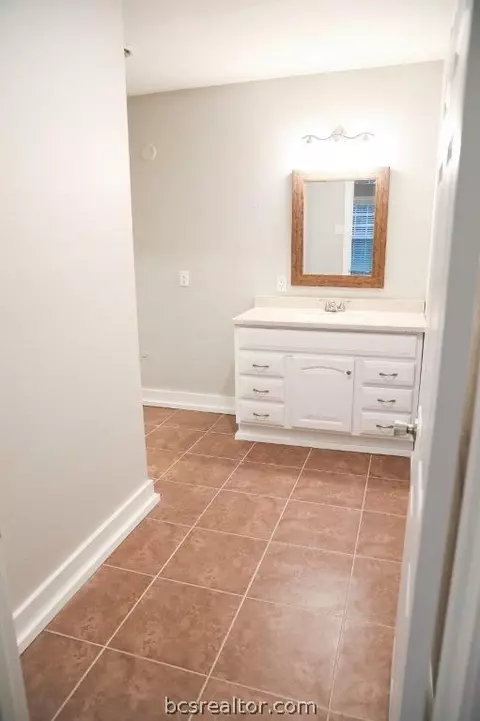 810 E 28th St, Bryan, TX 77803 photo 14