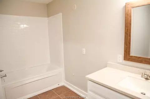 810 E 28th St, Bryan, TX 77803 photo 16