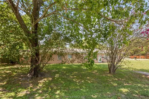 600 Williamson Dr, Bryan, TX 77801 photo 21