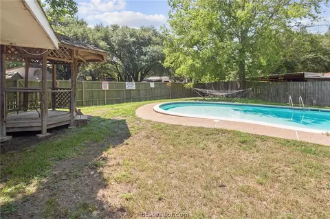 600 Williamson Dr, Bryan, TX 77801 photo 17