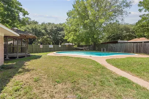 600 Williamson Dr, Bryan, TX 77801 photo 14