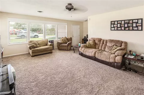 600 Williamson Dr, Bryan, TX 77801 photo 4