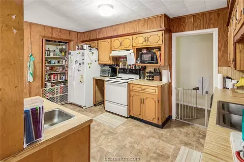 600 Williamson Dr, Bryan, TX 77801 photo 10