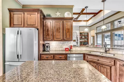 7144 Gemstone Dr, Bryan, TX 77808 photo 8