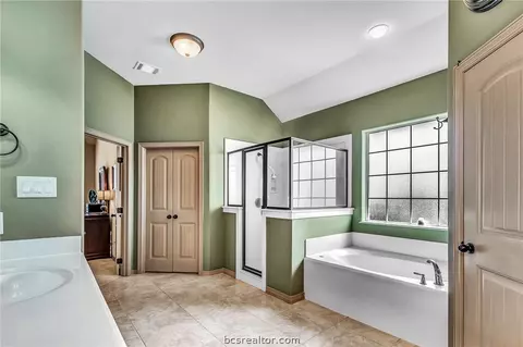 7144 Gemstone Dr, Bryan, TX 77808 photo 18