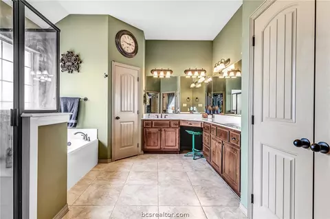 7144 Gemstone Dr, Bryan, TX 77808 photo 16
