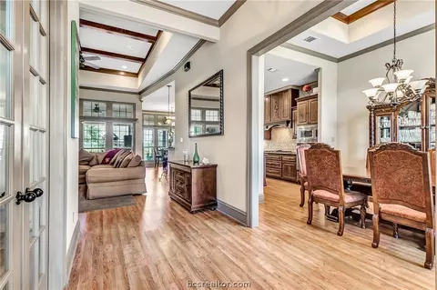 7144 Gemstone Dr, Bryan, TX 77808 photo 3