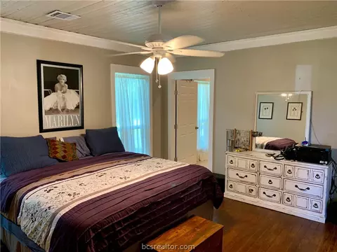 708 E Texas St, Calvert, TX 77837 photo 9