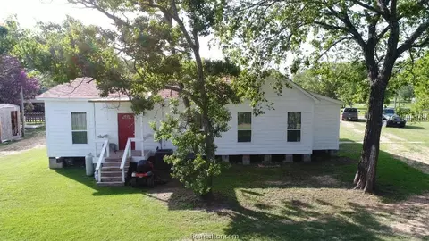 708 E Texas St, Calvert, TX 77837 photo 18