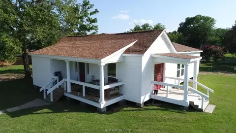 708 E Texas St, Calvert, TX 77837 photo 20