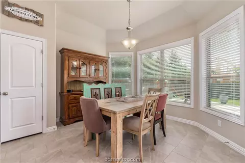 2930 Archer Dr, Bryan, TX 77808 photo 10