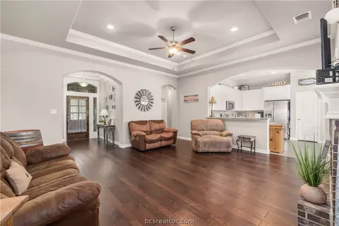 2930 Archer Dr, Bryan, TX 77808 photo 5