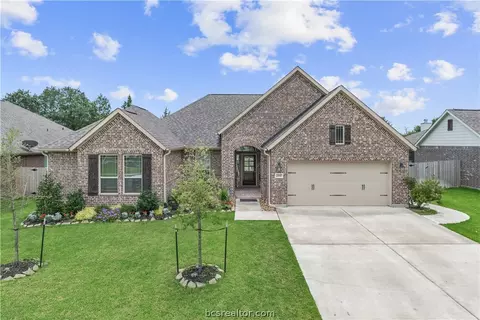 2930 Archer Dr, Bryan, TX 77808 photo 1