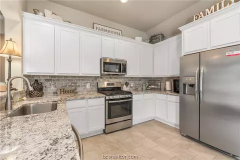 2930 Archer Dr, Bryan, TX 77808 photo 9