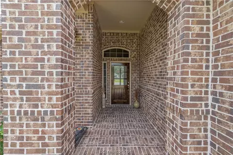 2930 Archer Dr, Bryan, TX 77808 photo 3