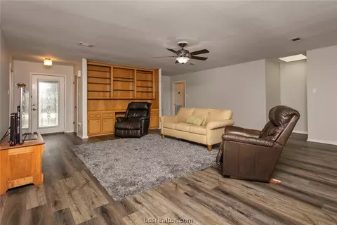 2523 Arbor Dr, Bryan, TX 77802 photo 9