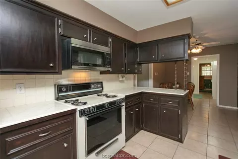 2523 Arbor Dr, Bryan, TX 77802 photo 11