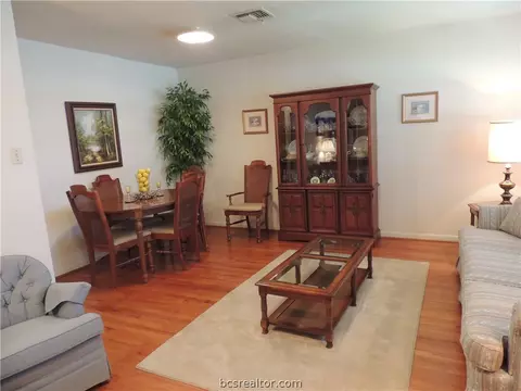 1607 Burt St, Bryan, TX 77802 photo 4