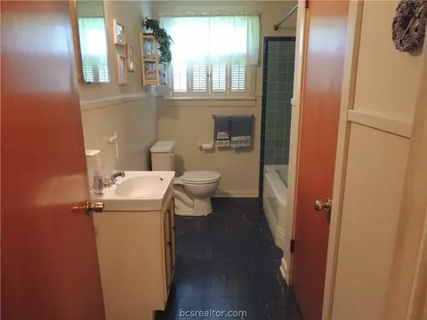 1607 Burt St, Bryan, TX 77802 photo 8