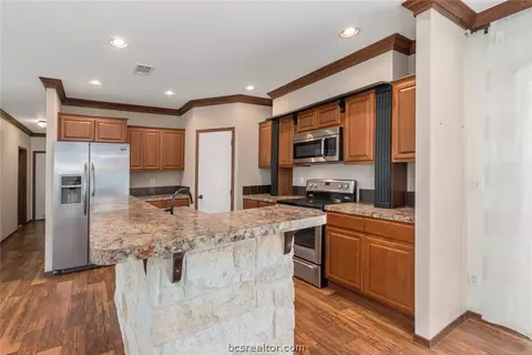 8383 Dick Elliott Rd, Bryan, TX 77808 photo 4