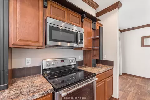 8383 Dick Elliott Rd, Bryan, TX 77808 photo 6