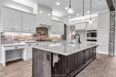 3225 Old Spring Way, Bryan, TX 77808 photo 1