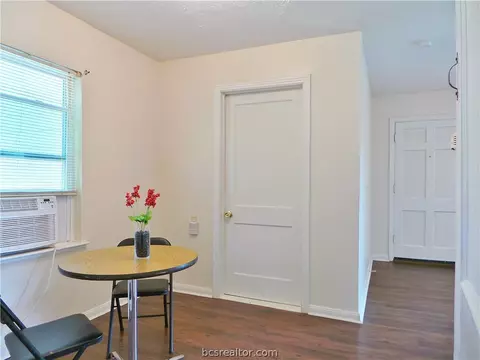 4324 Nagle St, Bryan, TX 77801 photo 10