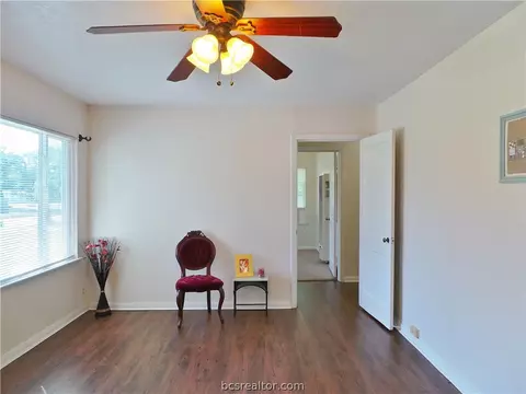 4324 Nagle St, Bryan, TX 77801 photo 5