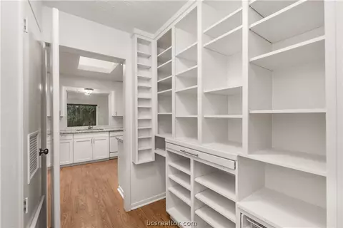 3908 Stillmeadow Dr, Bryan, TX 77802 photo 8