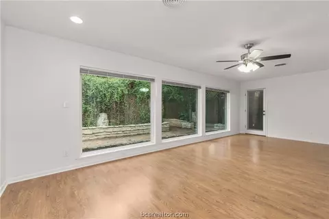 3908 Stillmeadow Dr, Bryan, TX 77802 photo 9