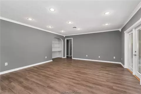 3506 Midwest Dr, Bryan, TX 77802 photo 6