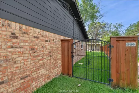 3506 Midwest Dr, Bryan, TX 77802 photo 20