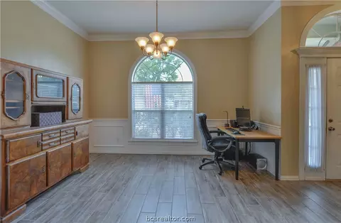 2303 Bastrop, Bryan, TX 77808 photo 9