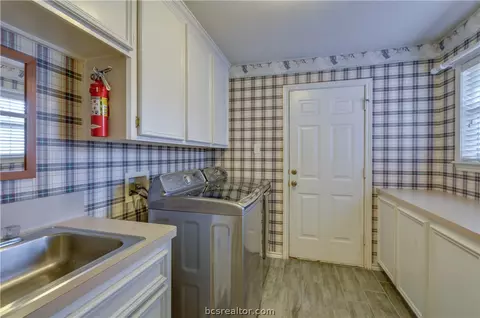 2303 Bastrop, Bryan, TX 77808 photo 25