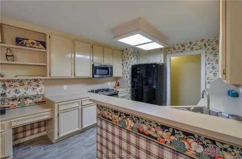 2303 Bastrop, Bryan, TX 77808 photo 13