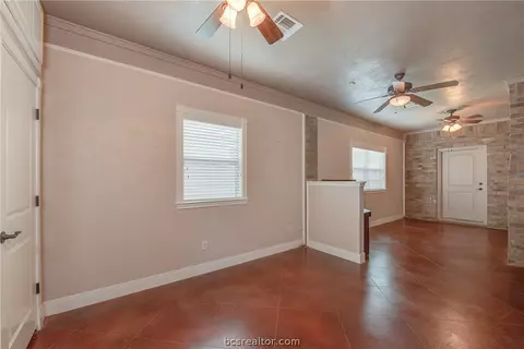 1917 Debbie Dr, Bryan, TX 77802 photo 15