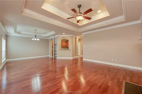 1917 Debbie Dr, Bryan, TX 77802 photo 7