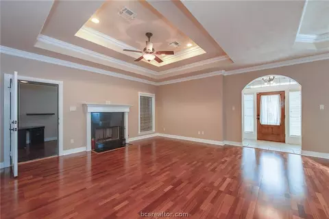 1917 Debbie Dr, Bryan, TX 77802 photo 9