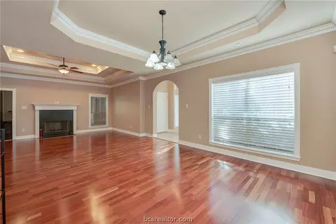 1917 Debbie Dr, Bryan, TX 77802 photo 10