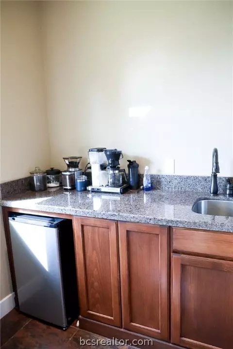 5844 Easterling Dr, Bryan, TX 77808 photo 42
