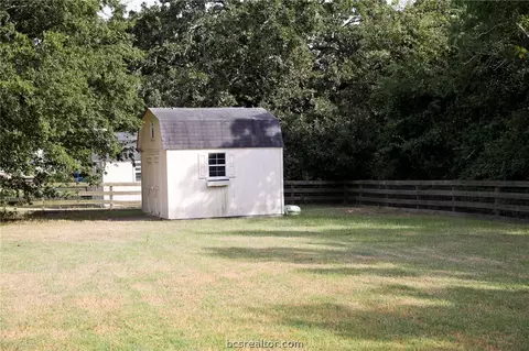 5844 Easterling Dr, Bryan, TX 77808 photo 44