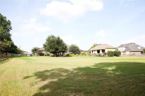 5844 Easterling Dr, Bryan, TX 77808 photo 45