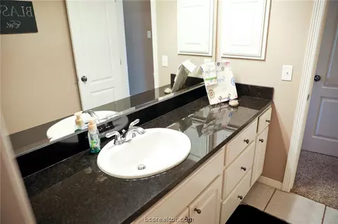 5844 Easterling Dr, Bryan, TX 77808 photo 23