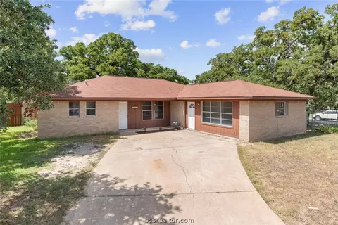 3004 Christopher Ct, Bryan, TX 77803 photo 1