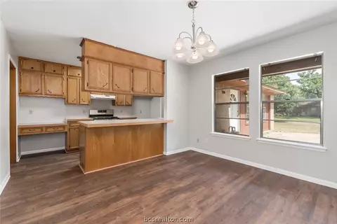 3004 Christopher Ct, Bryan, TX 77803 photo 4