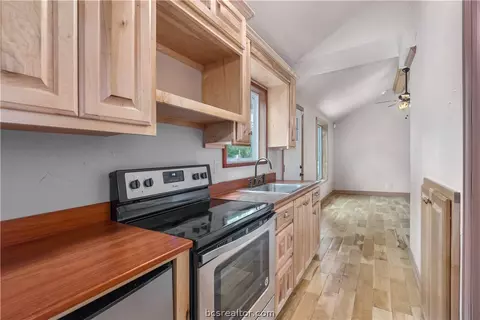 8031 Grassbur Rd, Bryan, TX 77808 photo 8