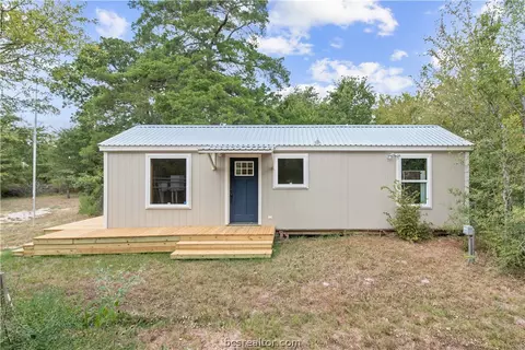 8031 Grassbur Rd, Bryan, TX 77808 photo 3