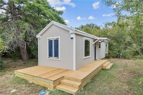 8031 Grassbur Rd, Bryan, TX 77808 photo 1