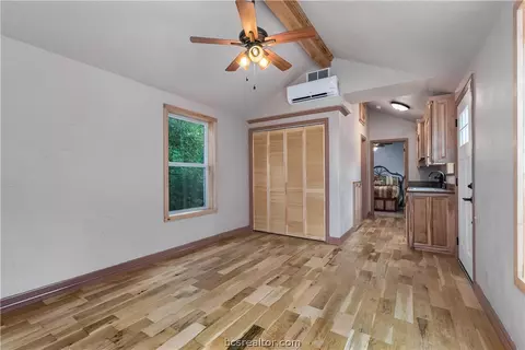 8031 Grassbur Rd, Bryan, TX 77808 photo 6